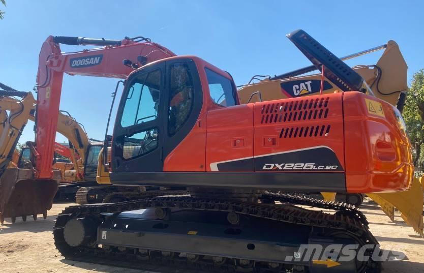 Doosan DX225 Bageri gusjeničari