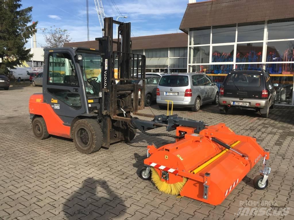 MT ZML 160 Strojevi za metenje