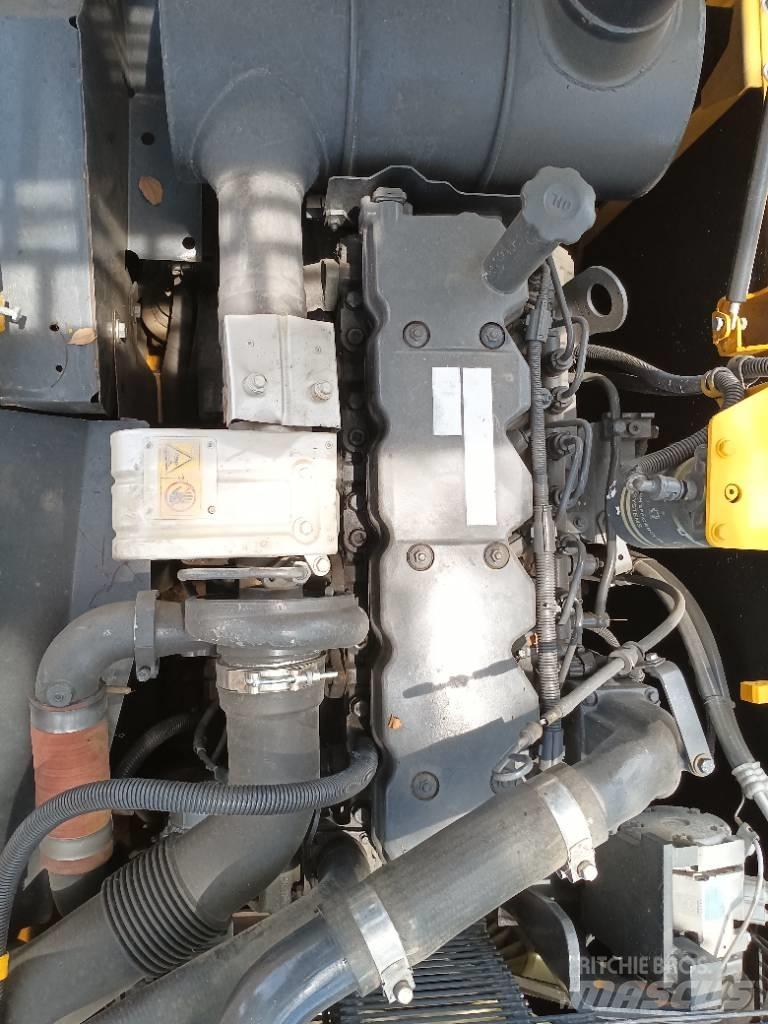 Komatsu PC 200 Bageri gusjeničari