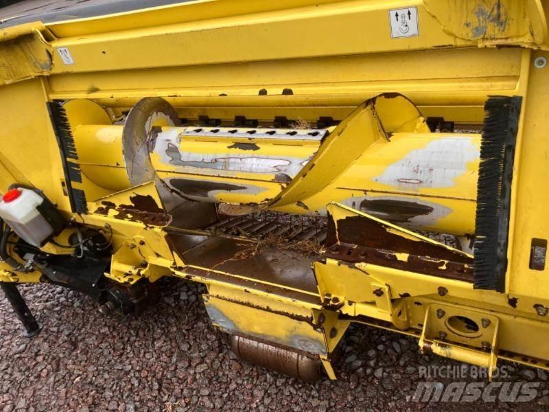 John Deere 8400 Strojevi za krmu na vlastiti pogon