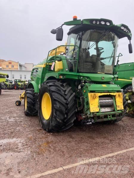 John Deere 8400 Strojevi za krmu na vlastiti pogon