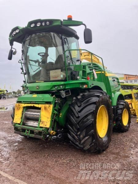 John Deere 8400 Strojevi za krmu na vlastiti pogon