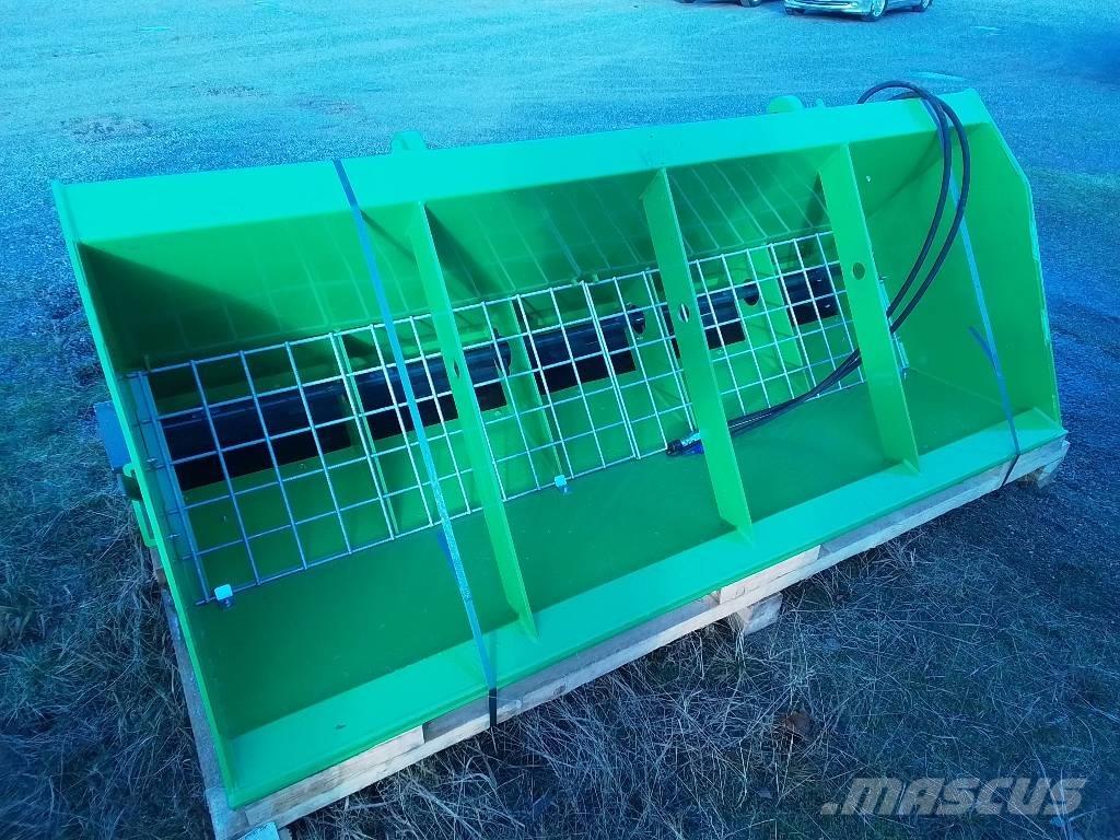 Sami SL-2300 Posipači soli i pijeska