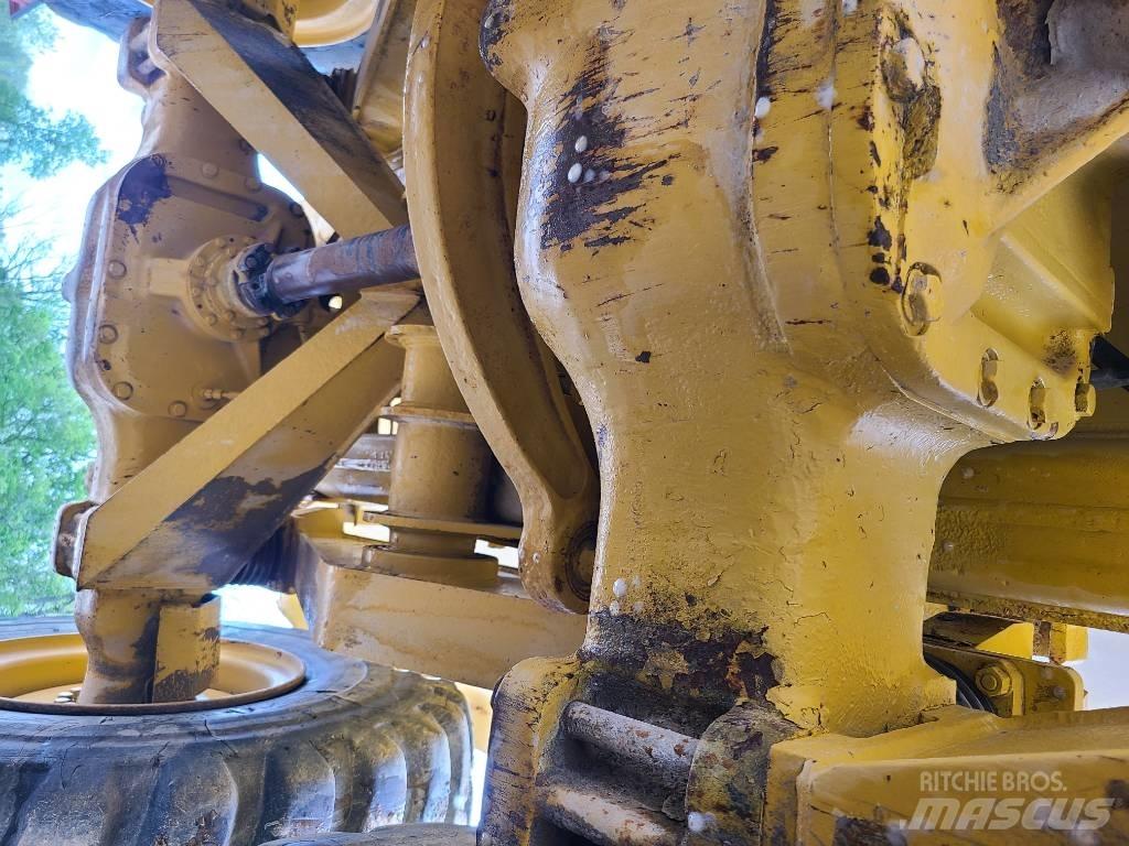 CAT 725 Zglobni demperi