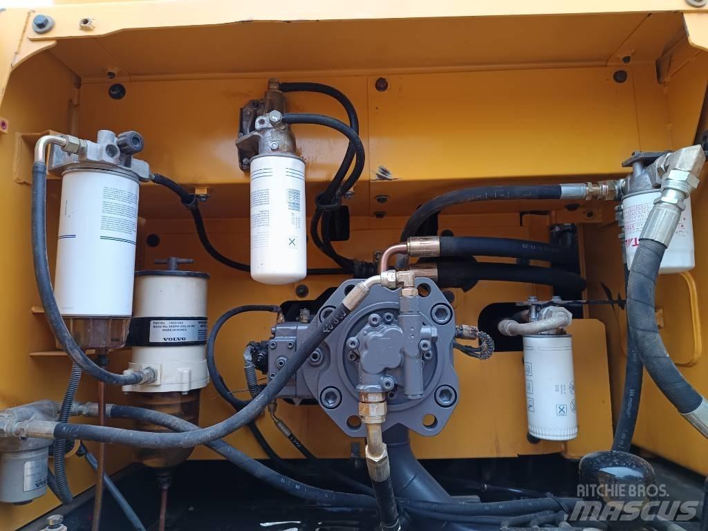 Volvo EC 250 Bageri gusjeničari