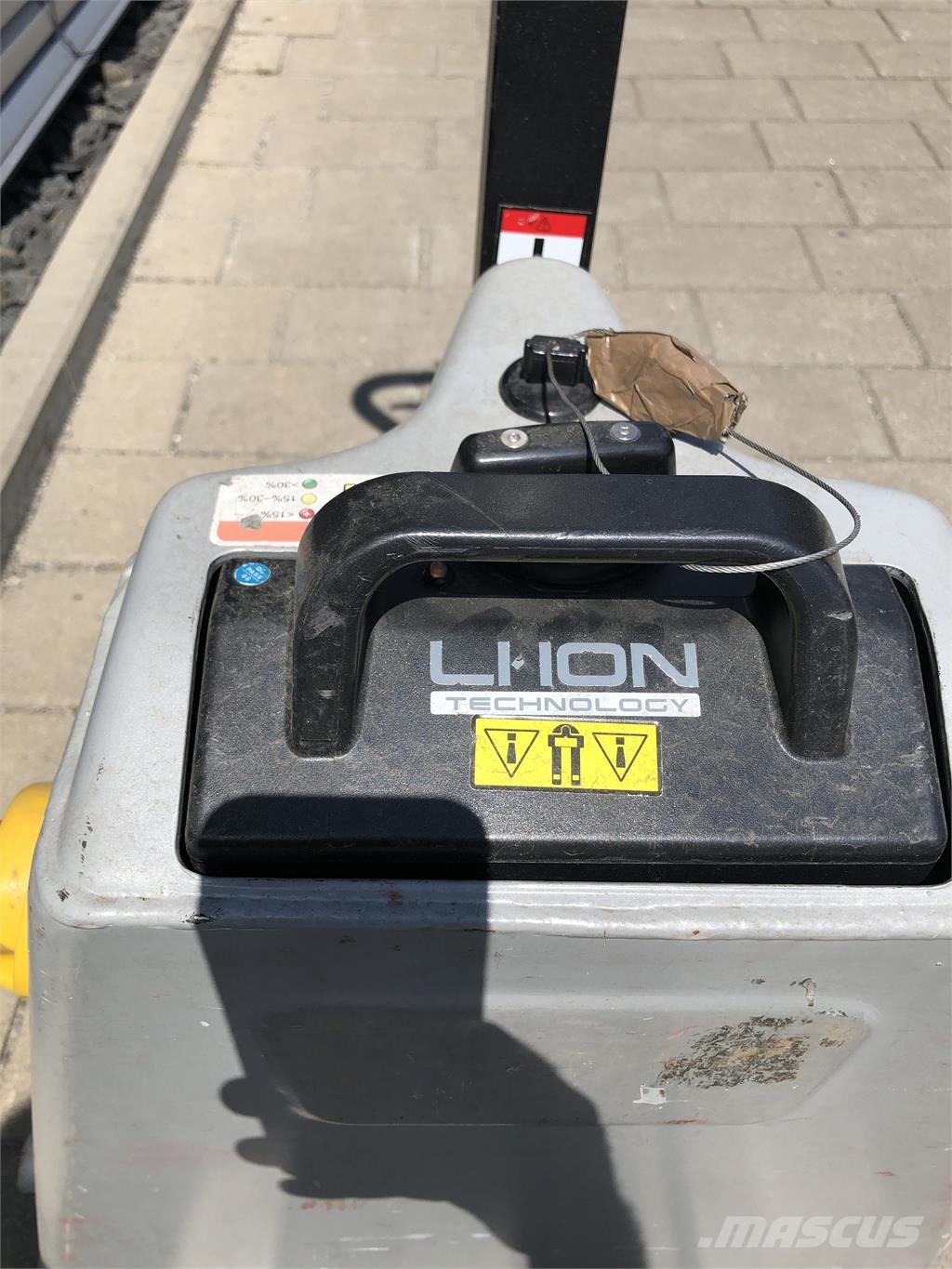 Still ECH 12 C Ručni električni viličar