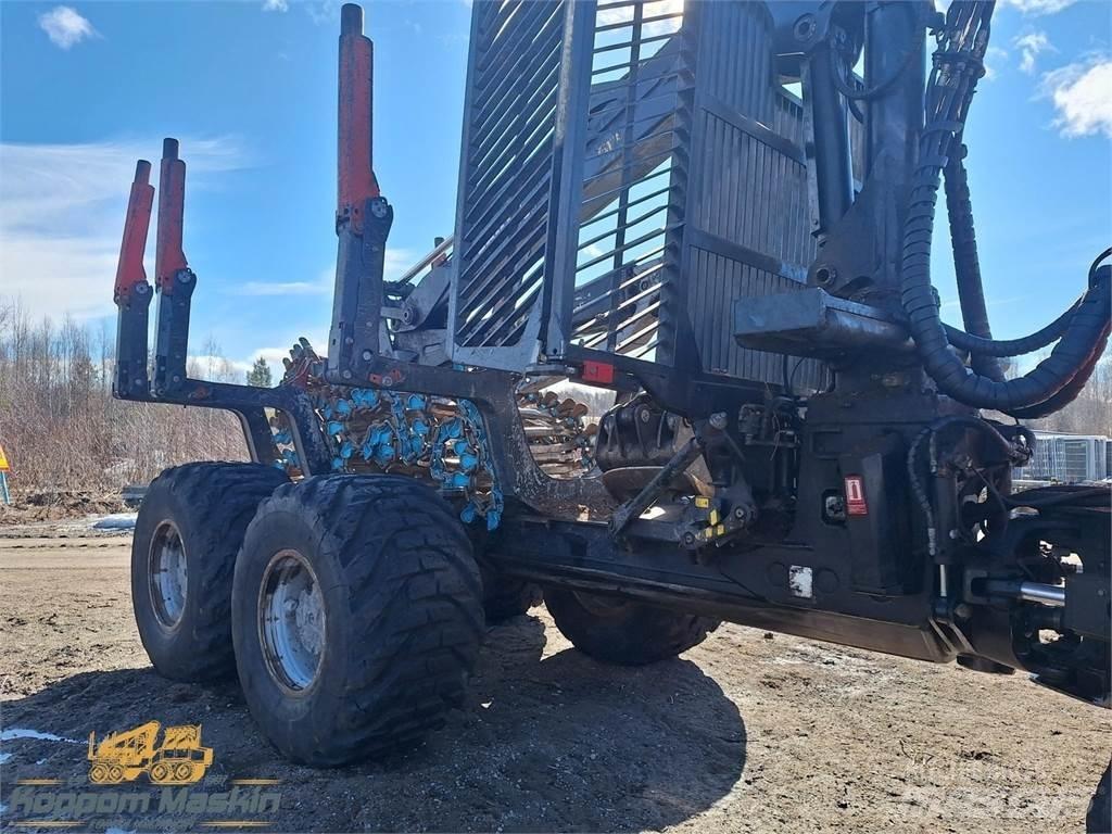 Komatsu 895 Harversteri