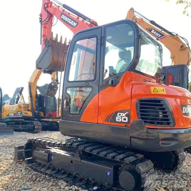 Doosan dx60 Bageri gusjeničari