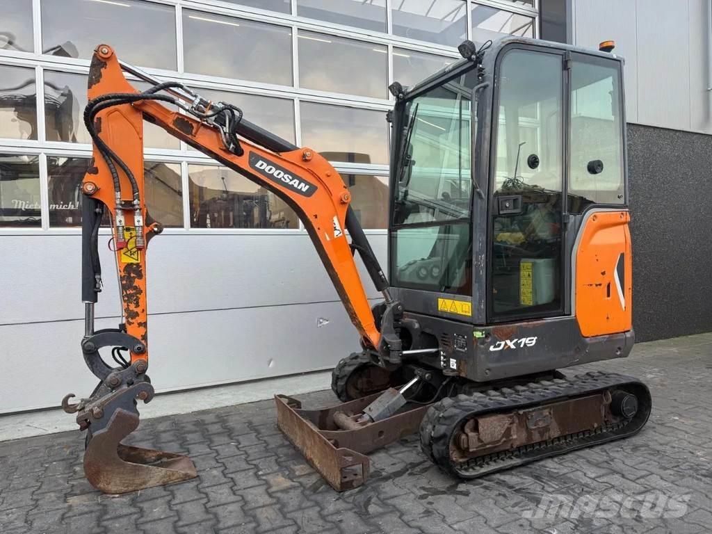 Doosan DX19 Mini bageri <7t