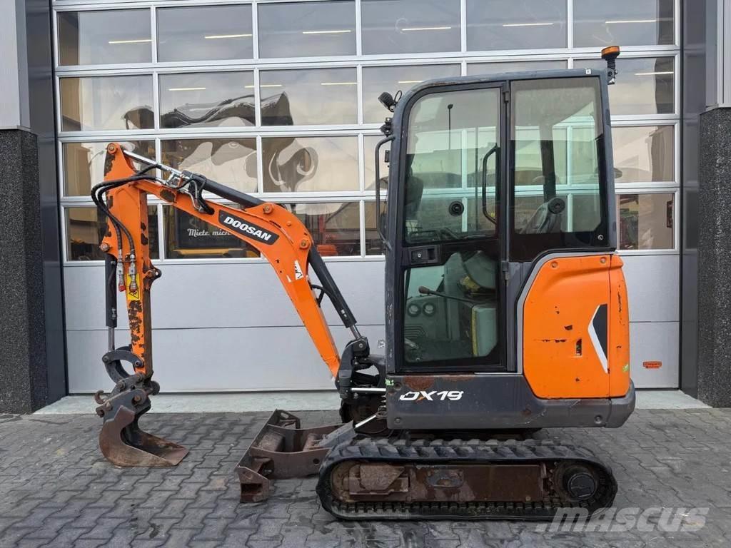 Doosan DX19 Mini bageri <7t