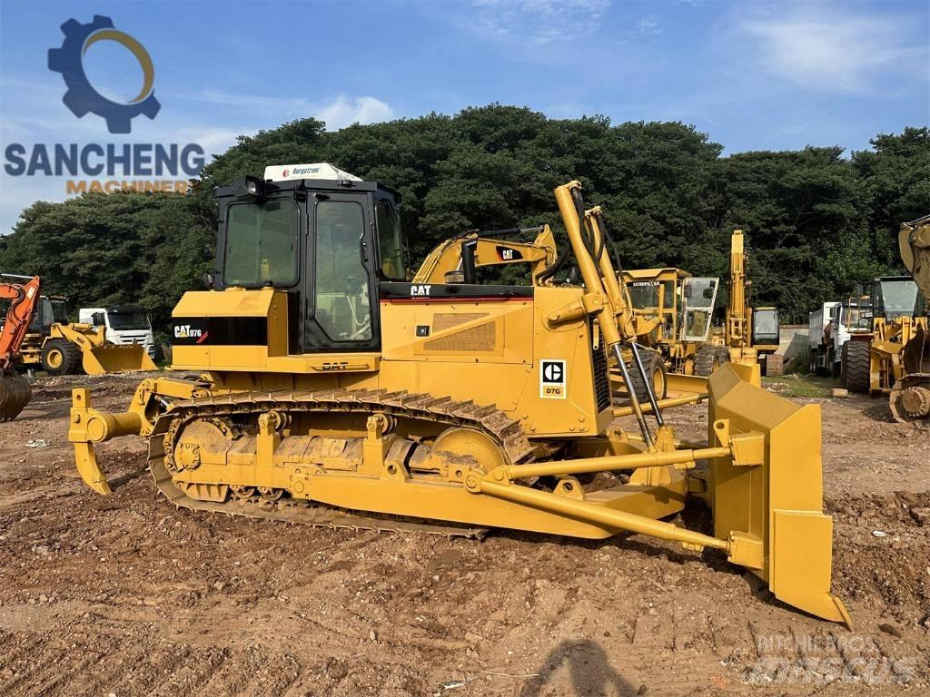 CAT D7G Buldožeri gusjeničari