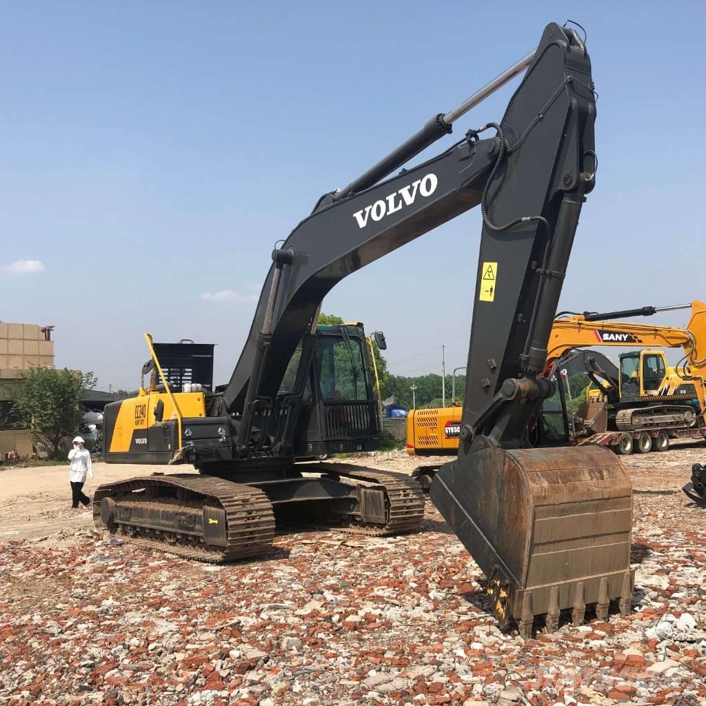 Volvo EC240 Bageri gusjeničari
