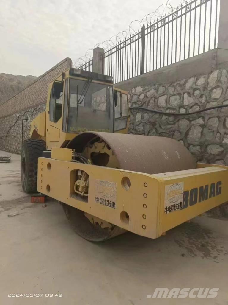 Bomag bw225d-3 Valjci sa dvojnim bubnjem