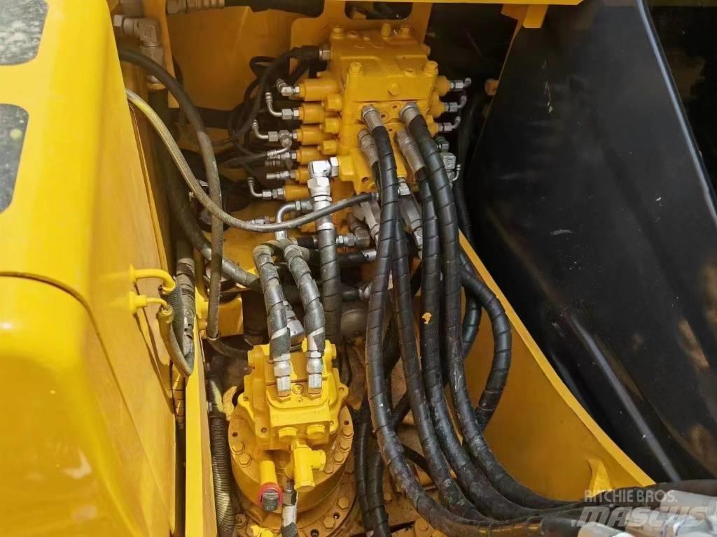 Komatsu PC 130 LC-7 Bageri gusjeničari