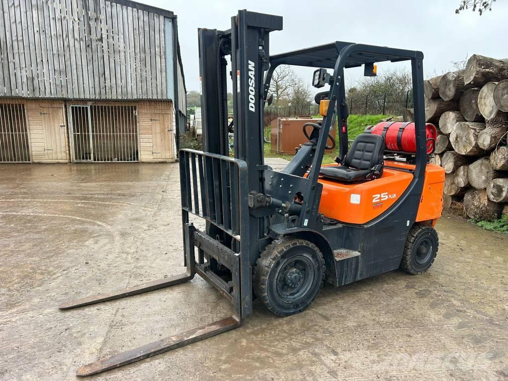Doosan G 25 GP Plus Plinski viličari