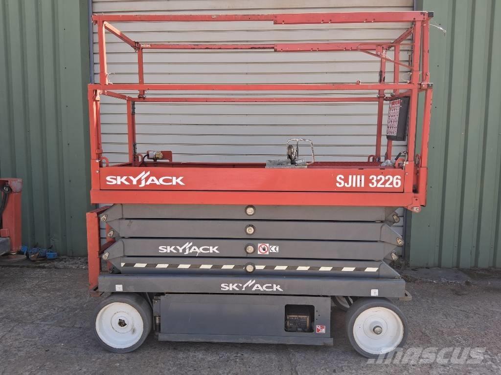 SkyJack SJ III 3226 Škaraste platforme
