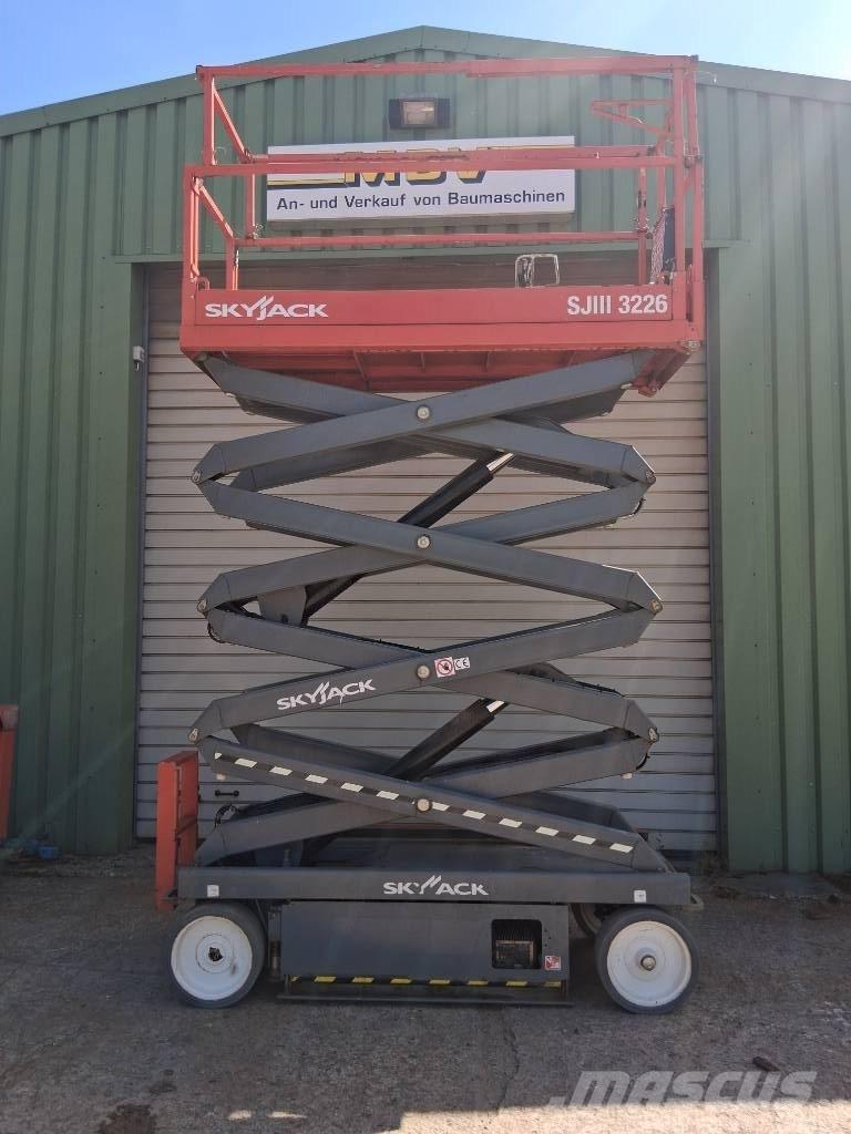 SkyJack SJ III 3226 Škaraste platforme