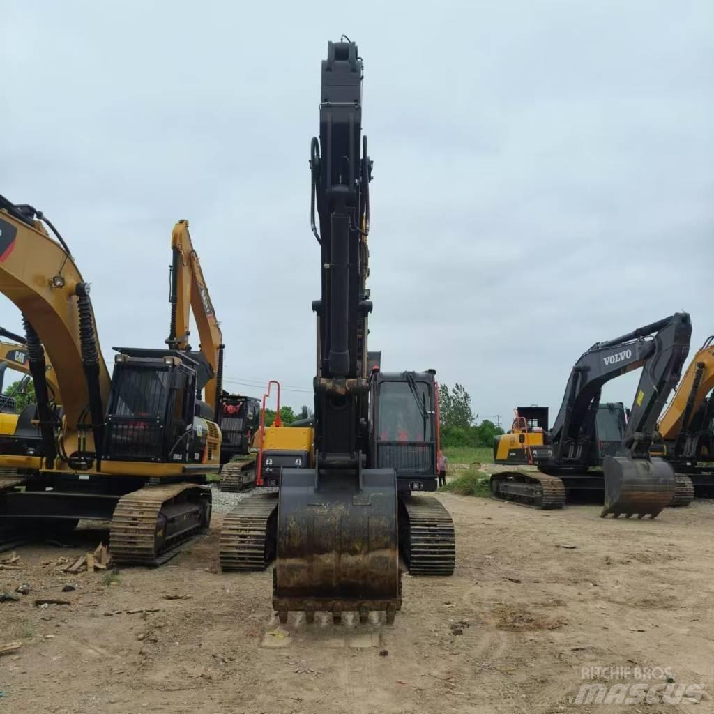 Volvo EC 240 Bageri gusjeničari