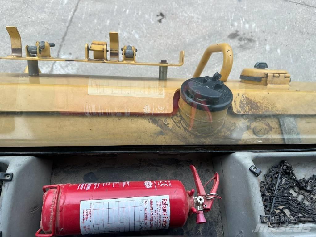 CAT D 6 N LGP Buldožeri gusjeničari