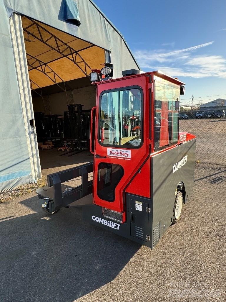 Combilift C3000ET Viličari sa 4-stranskim dohvatom