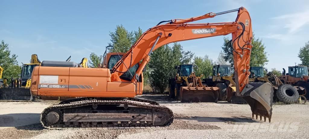 Doosan DX 255 LC Bageri gusjeničari