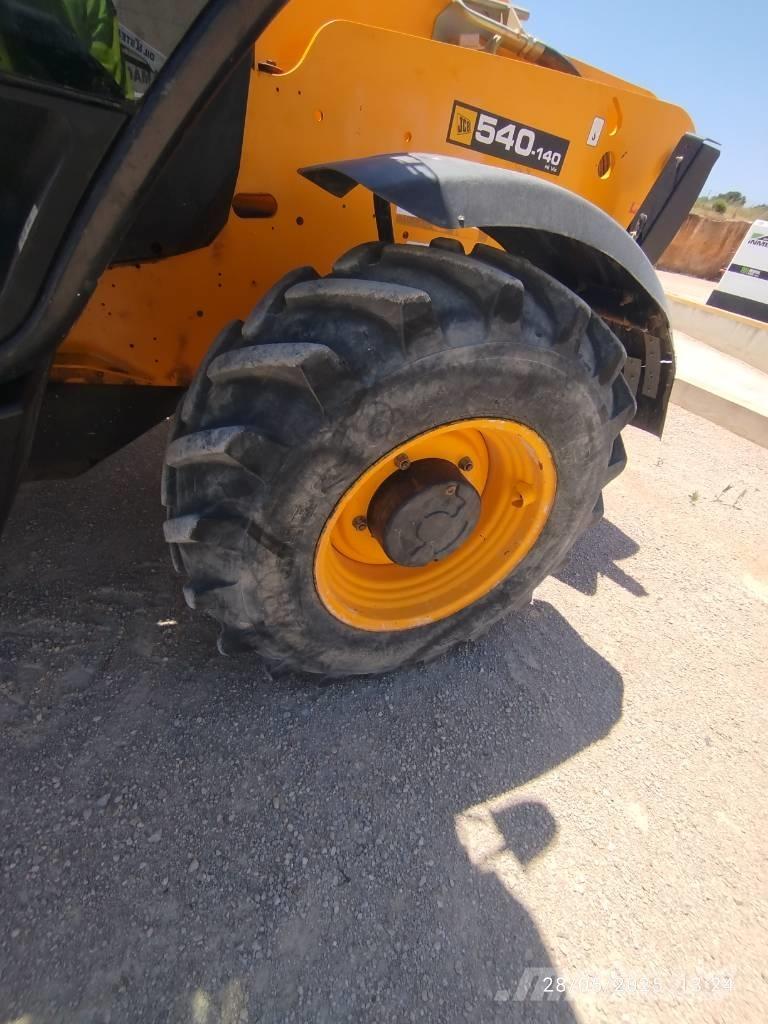 JCB 540-140 Teleskopski viličari
