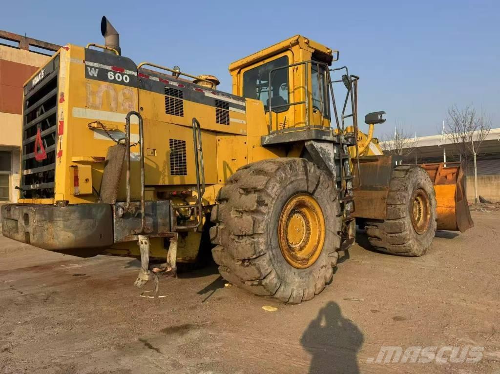 Komatsu WA 600-3 Utovarivači na kotačima