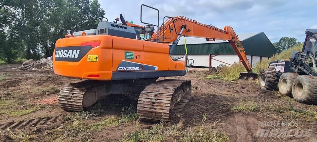 Doosan DX 225 LC-5 Bageri gusjeničari