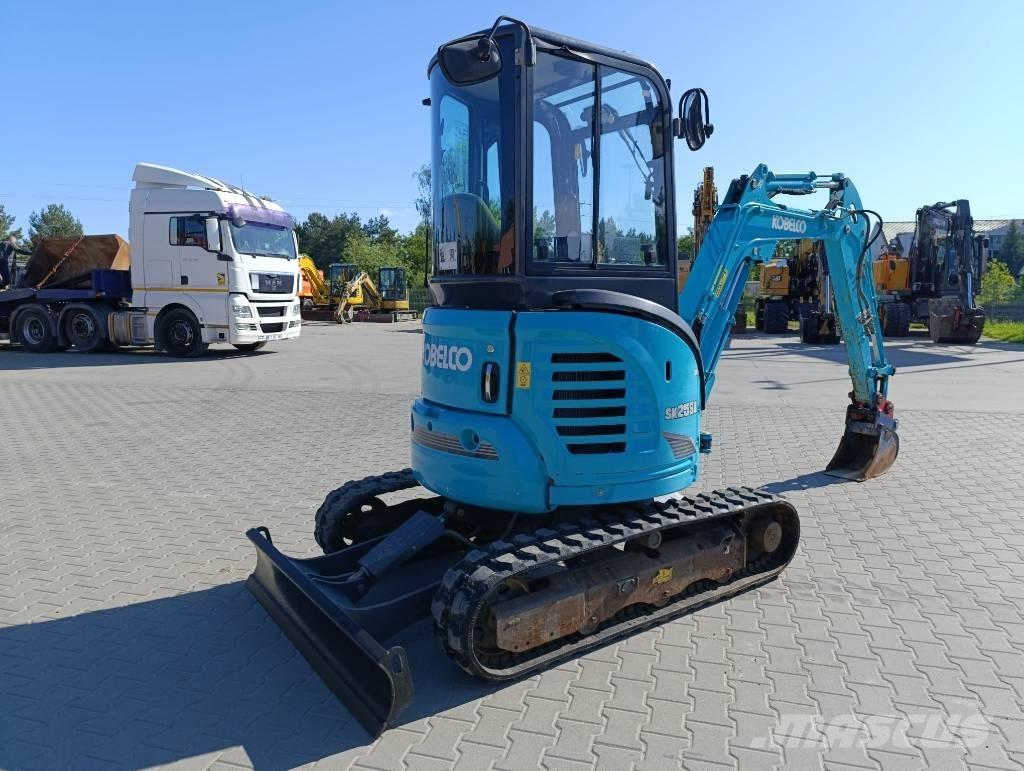 Kobelco SK25SR-6 Mini bageri <7t