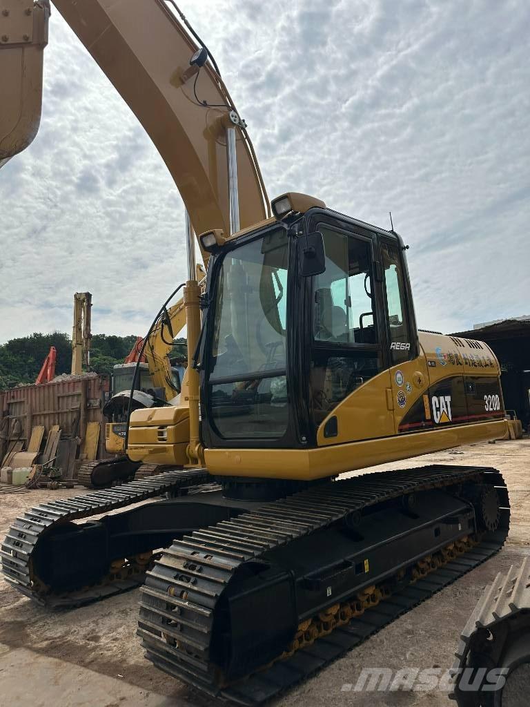 CAT CAT320D Midi bageri 7t – 12t
