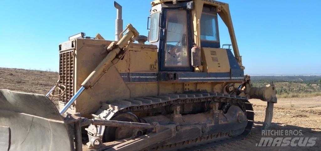 Komatsu D 85 E-21 Buldožeri gusjeničari