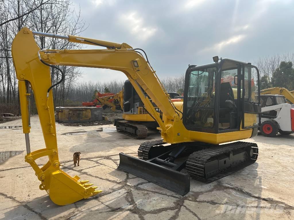 Komatsu PC56-7 Bageri gusjeničari