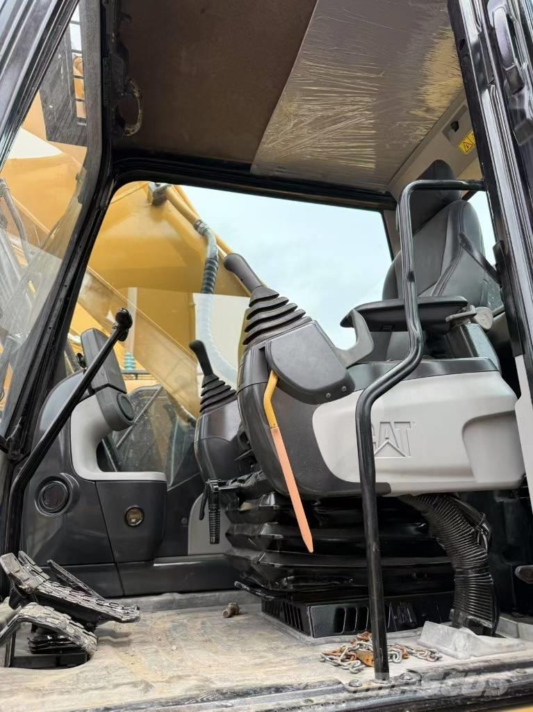 CAT 330 D L Bageri gusjeničari