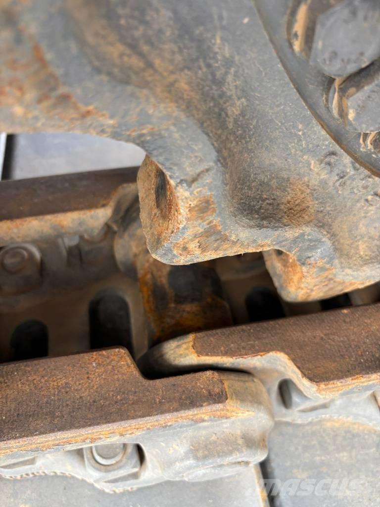 Hyundai R 245 LR Bageri dugog dosega