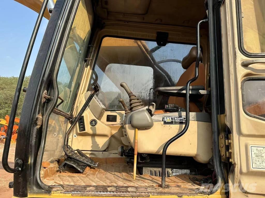 CAT 330 B Bageri gusjeničari