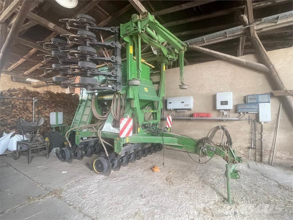 John Deere 750 A Sijačice