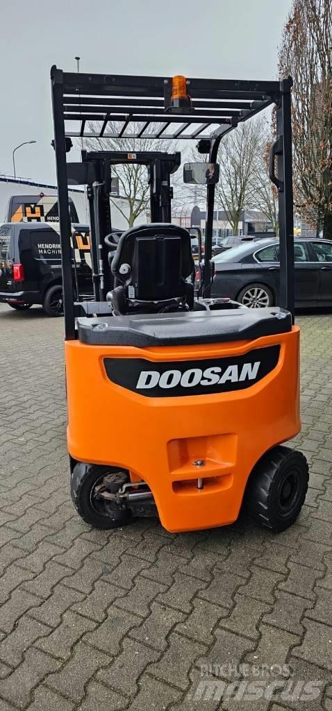Doosan B 25 X-7 Električni viličari