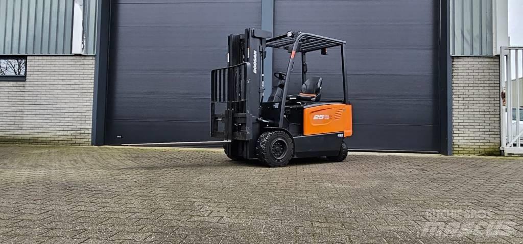 Doosan B 25 X-7 Električni viličari