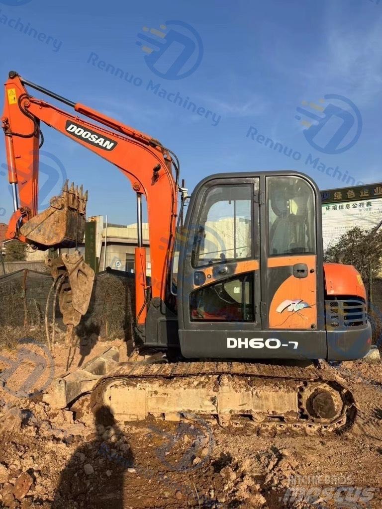 Doosan DH 60 Bageri gusjeničari