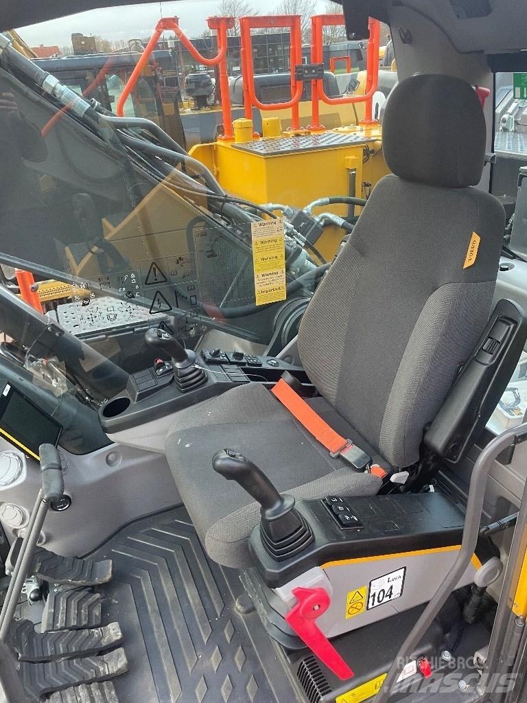 Volvo EC250EL Bageri gusjeničari