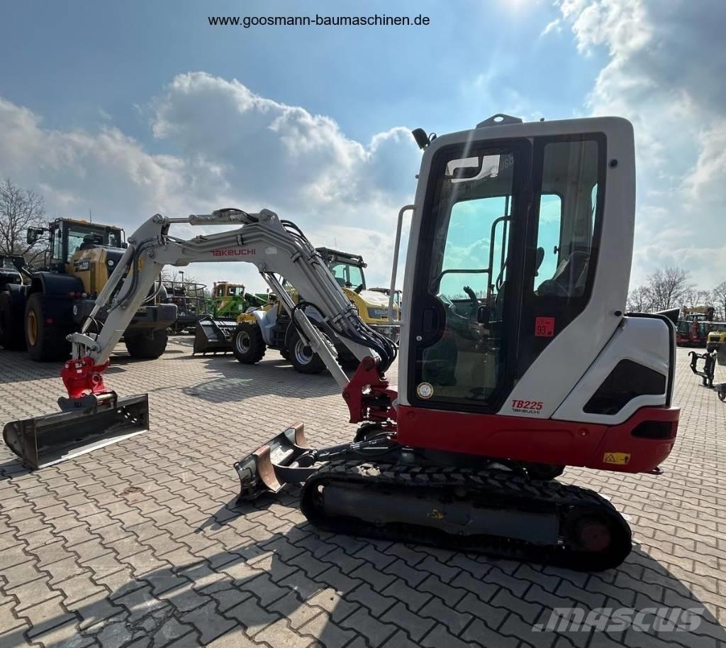 Takeuchi TB 225 Mini bageri <7t