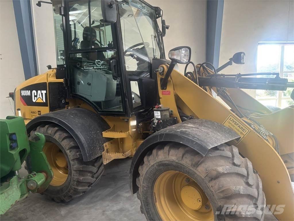 CAT 908M Višenamjenski utovarivači