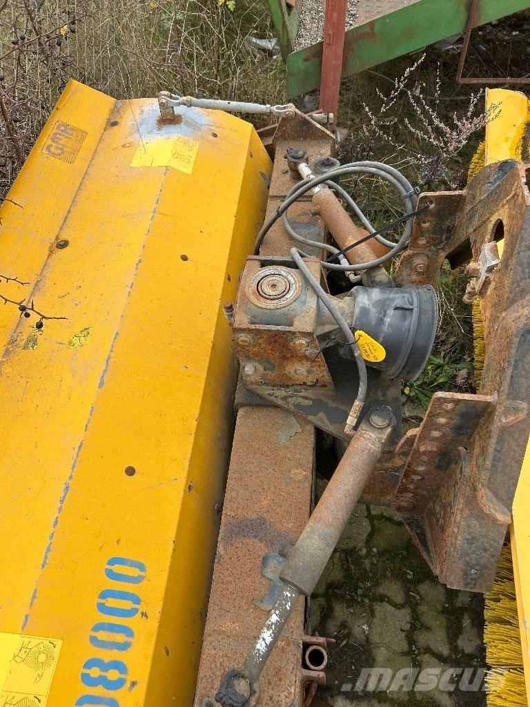 GMR FF2000 SPS Strojevi za metenje