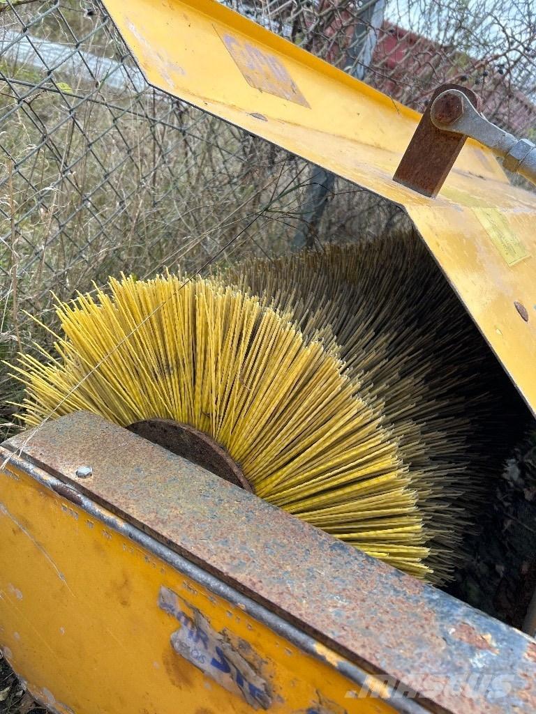 GMR FF2000 SPS Strojevi za metenje