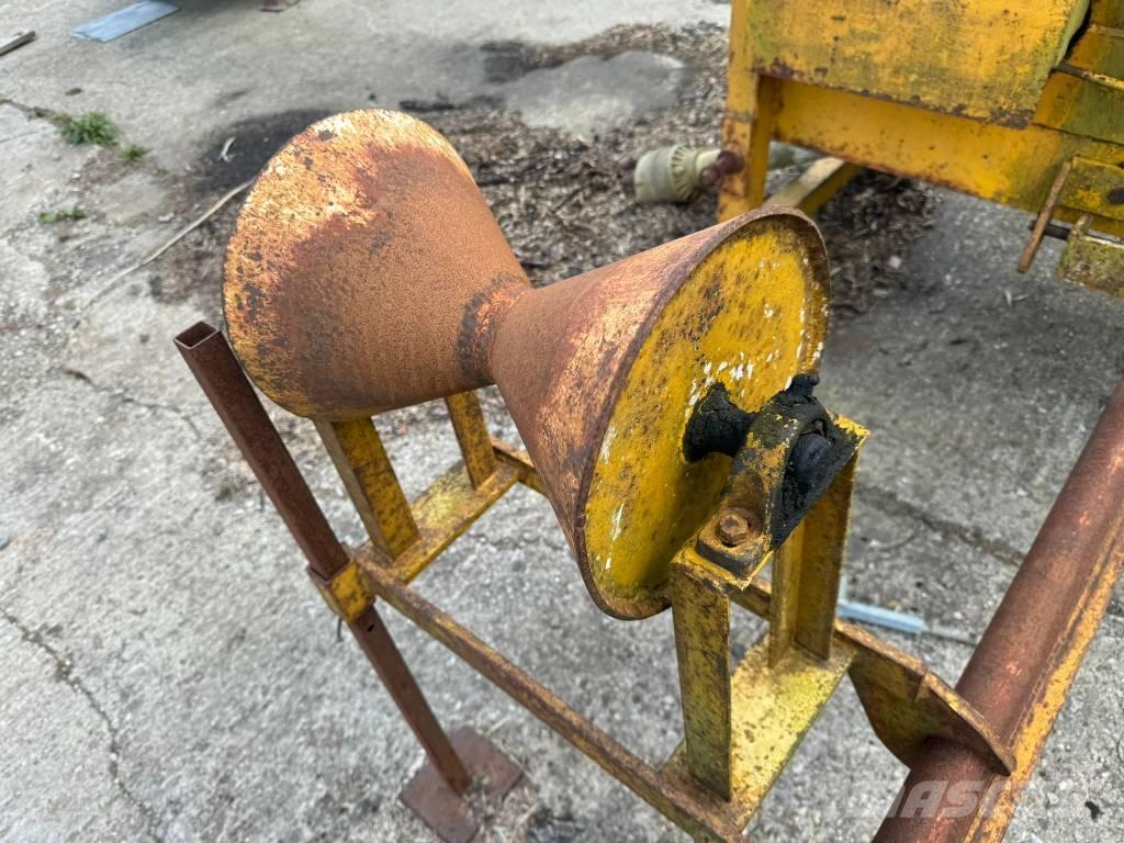  Cundy Peeler Drobilice za drvo / čiperi