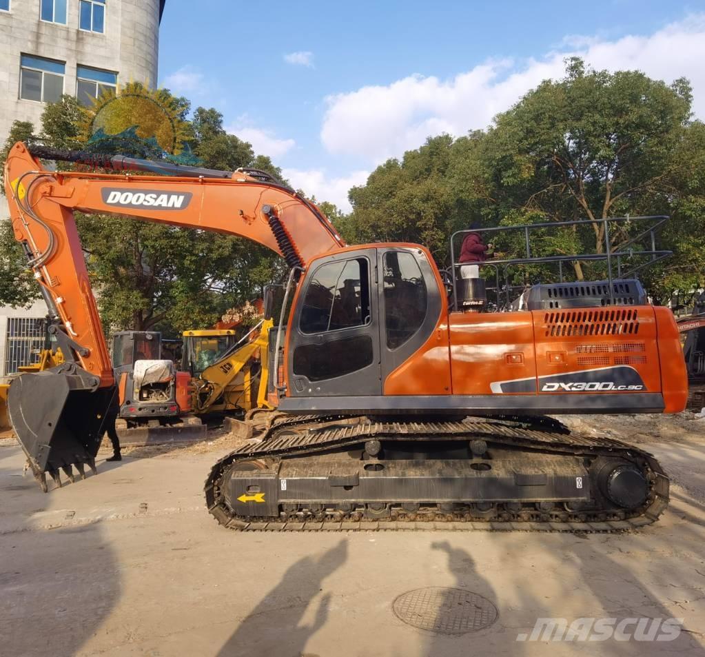 Doosan DX 300 LC Bageri gusjeničari