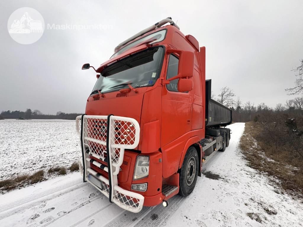 Volvo FH 550 Rol kiper kamioni s kukama za dizanje