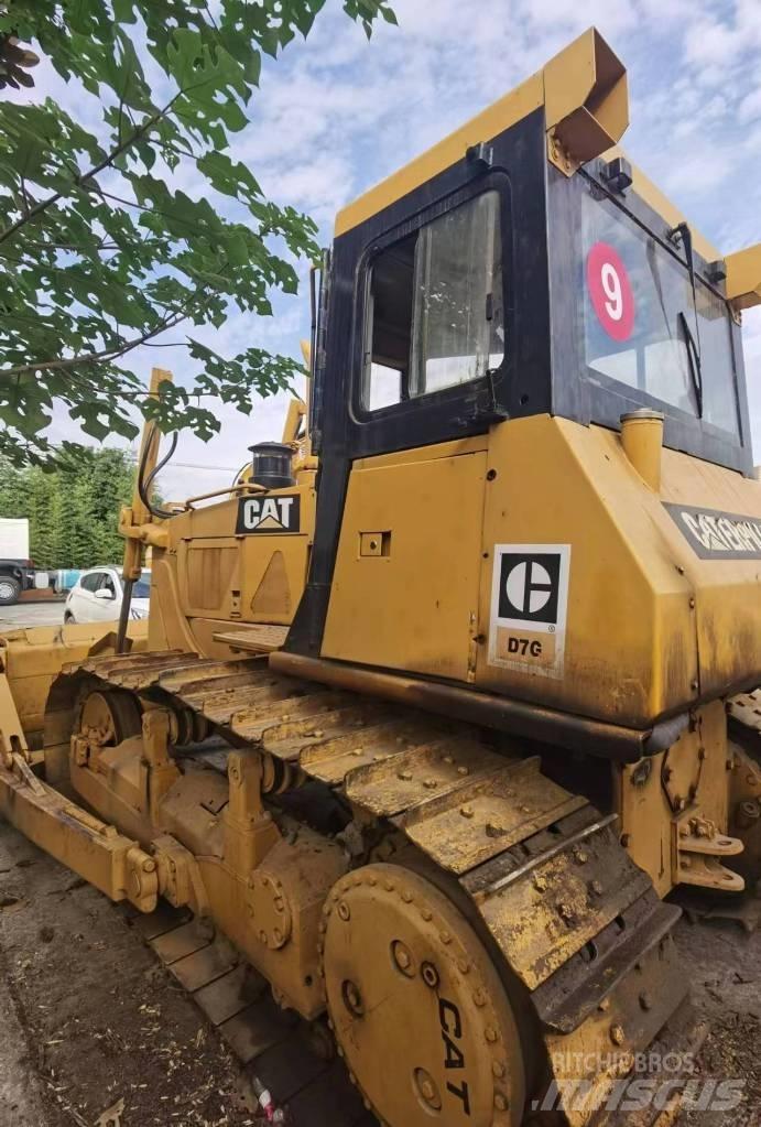 CAT D 7 G Buldožeri gusjeničari