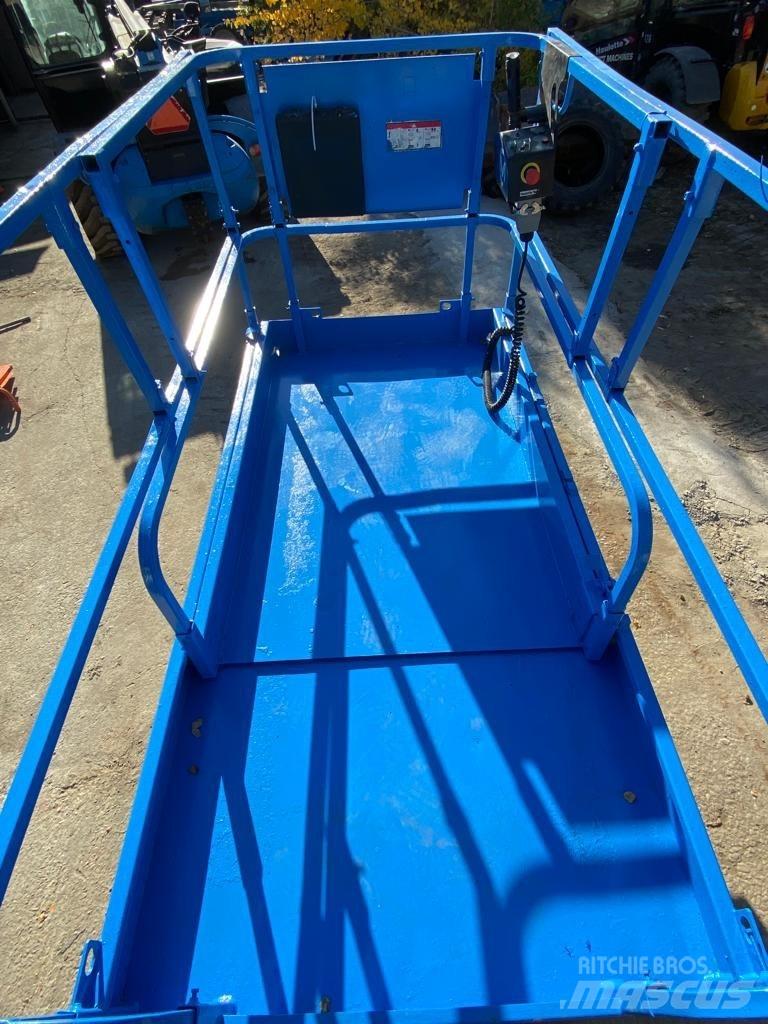 Haulotte Compact 12 Škaraste platforme