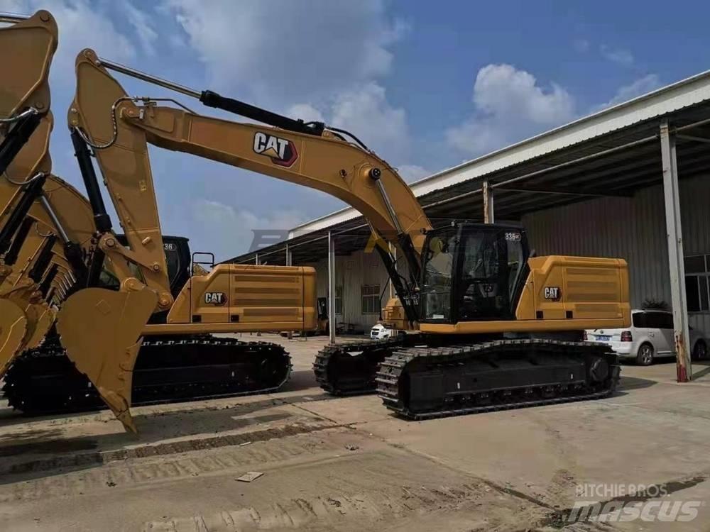 CAT 2022 CAT 336GC Bageri na kotačima